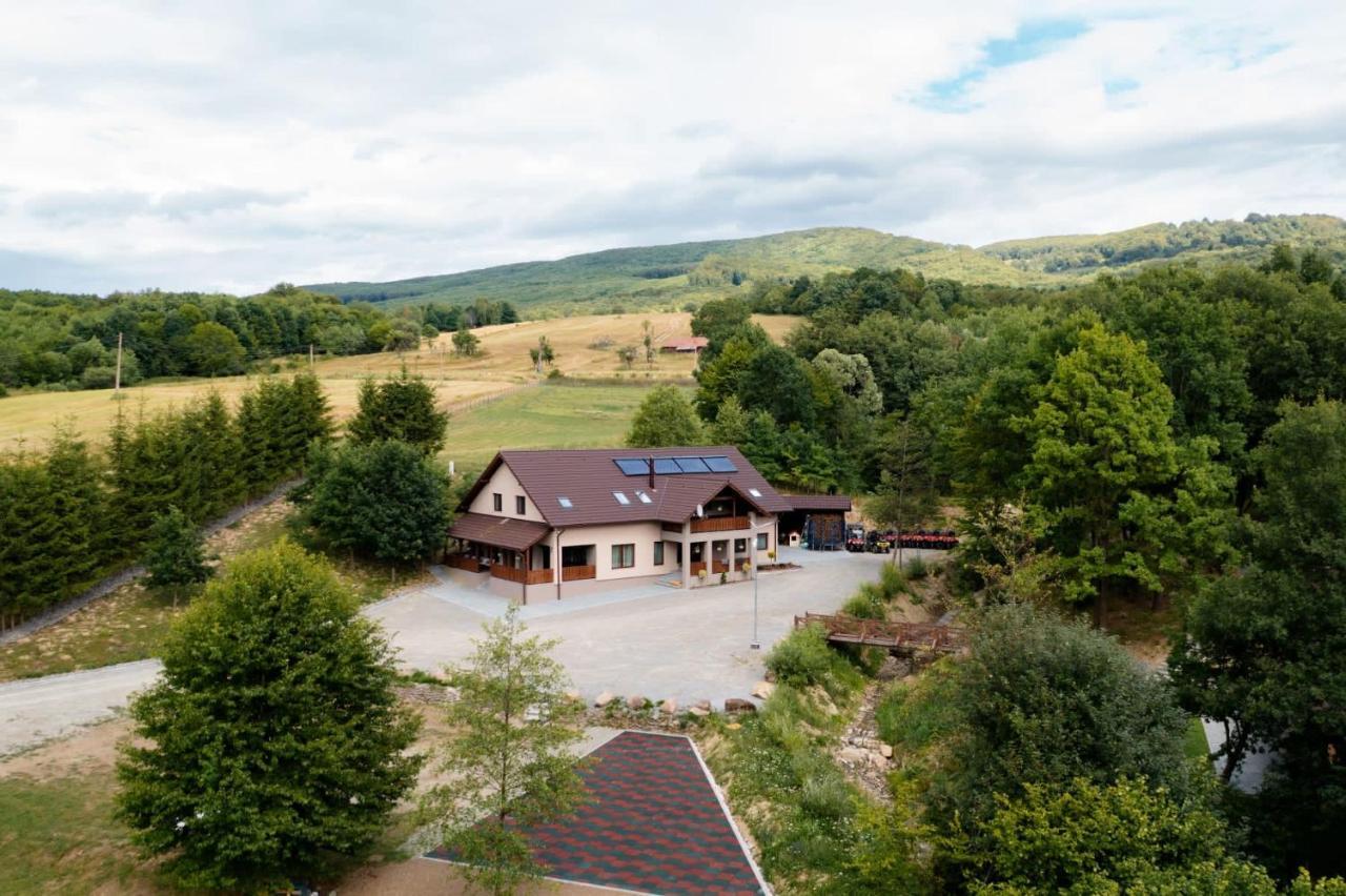 Transylvanian Relax House Lupeni  Экстерьер фото