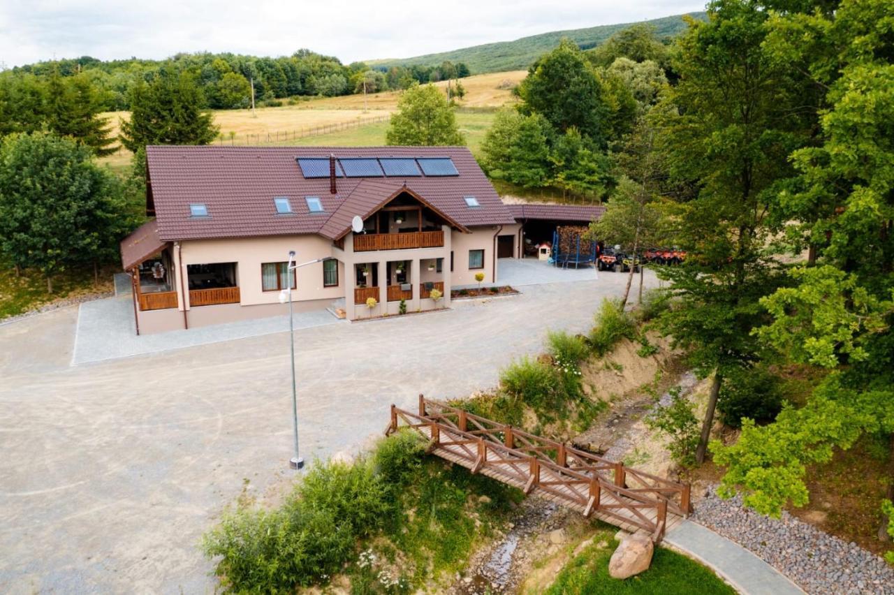 Transylvanian Relax House Lupeni  Экстерьер фото